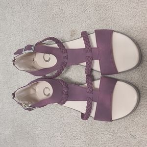 Maroon flats never worn